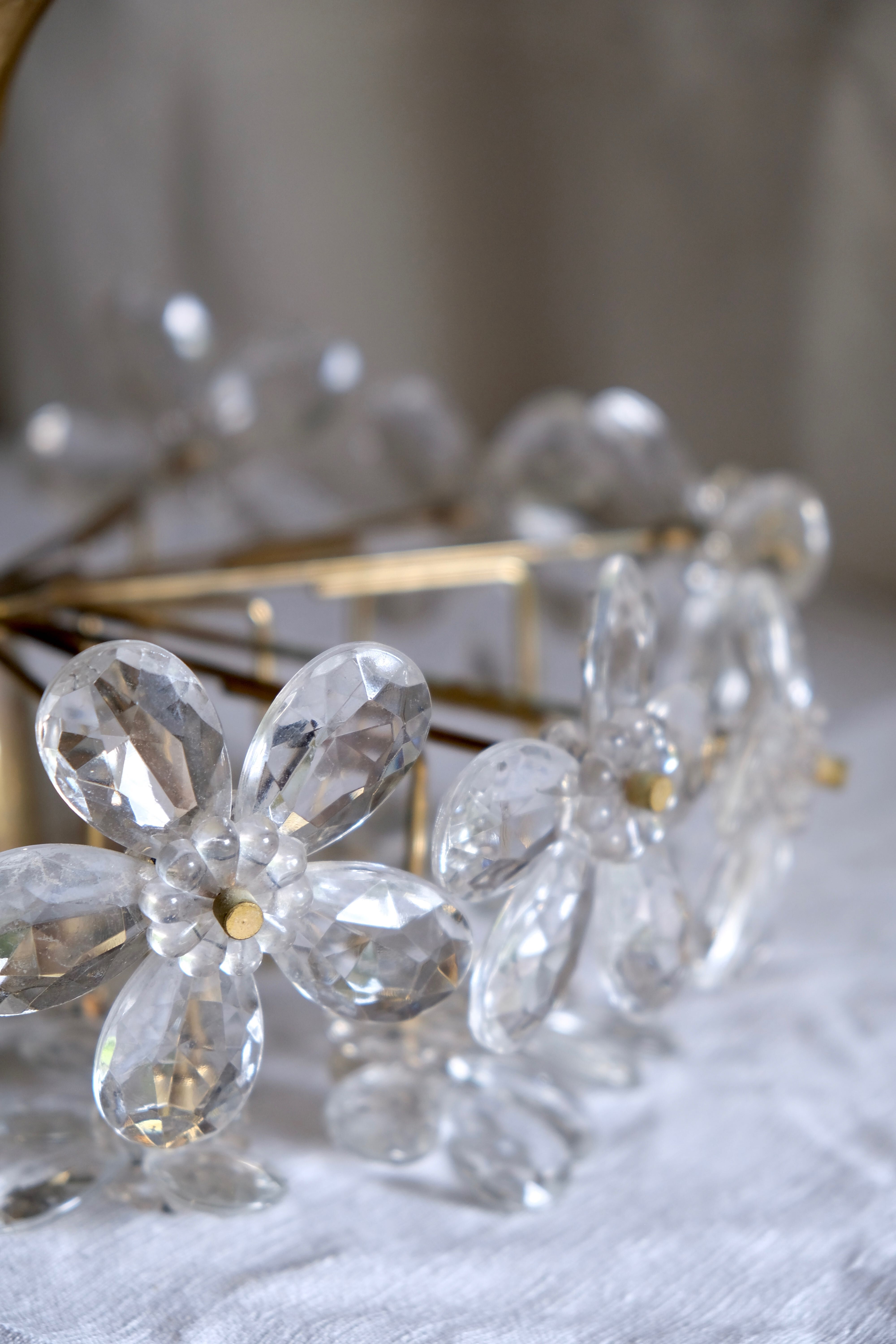 Ceiling flowers in murano glass and brass