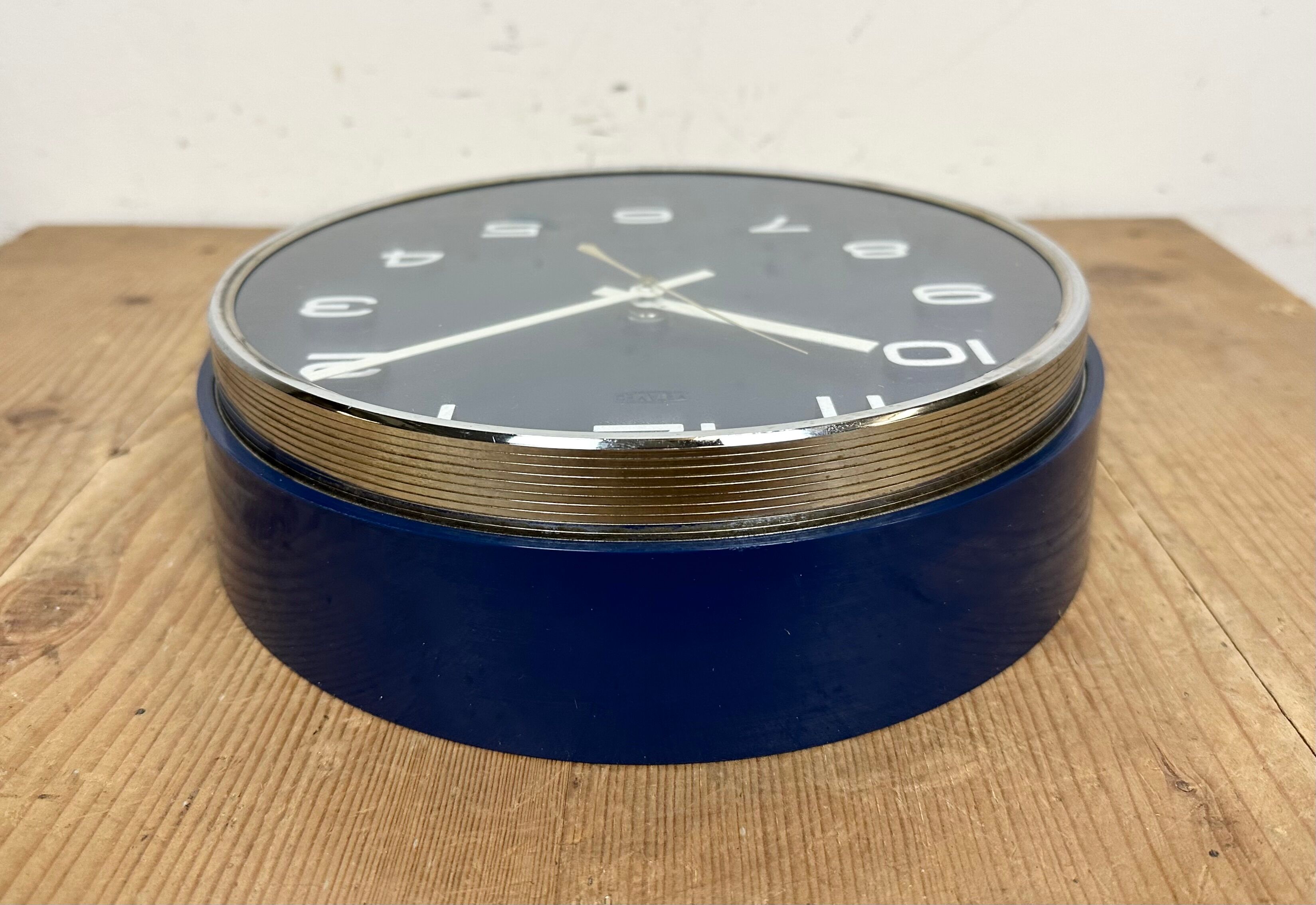 Vintage Blue Bakelite Electric Wall Clock from Metamec, 1970s