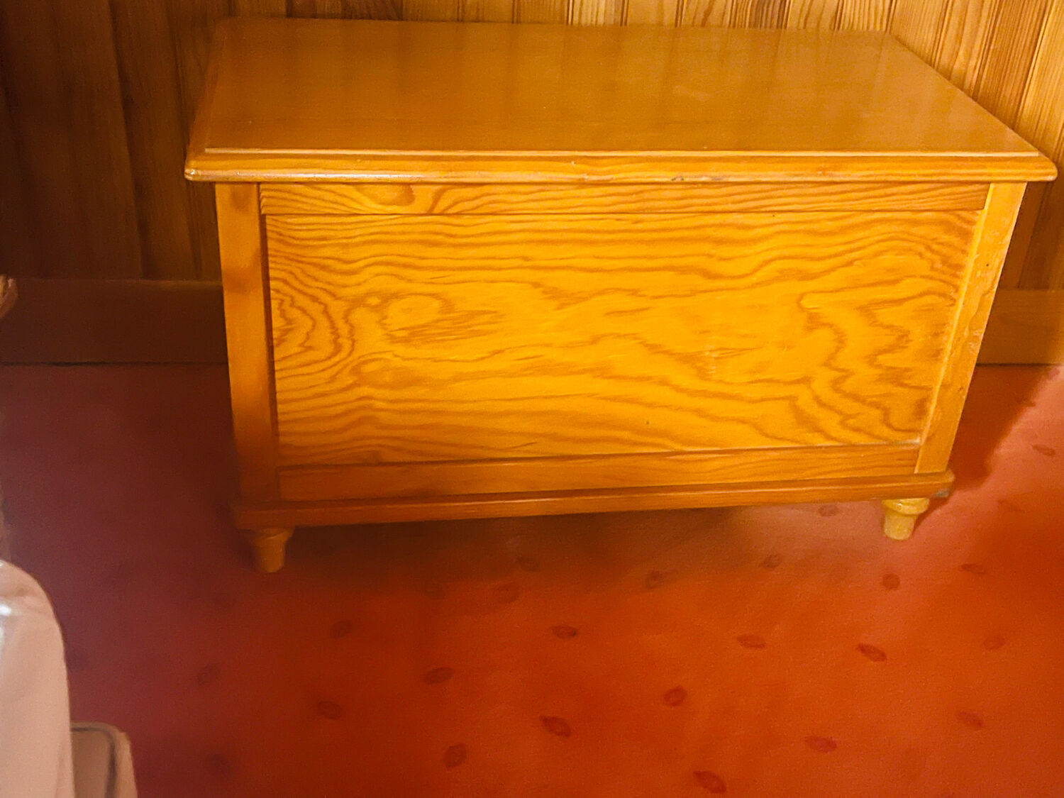 Aubert honey toy chest