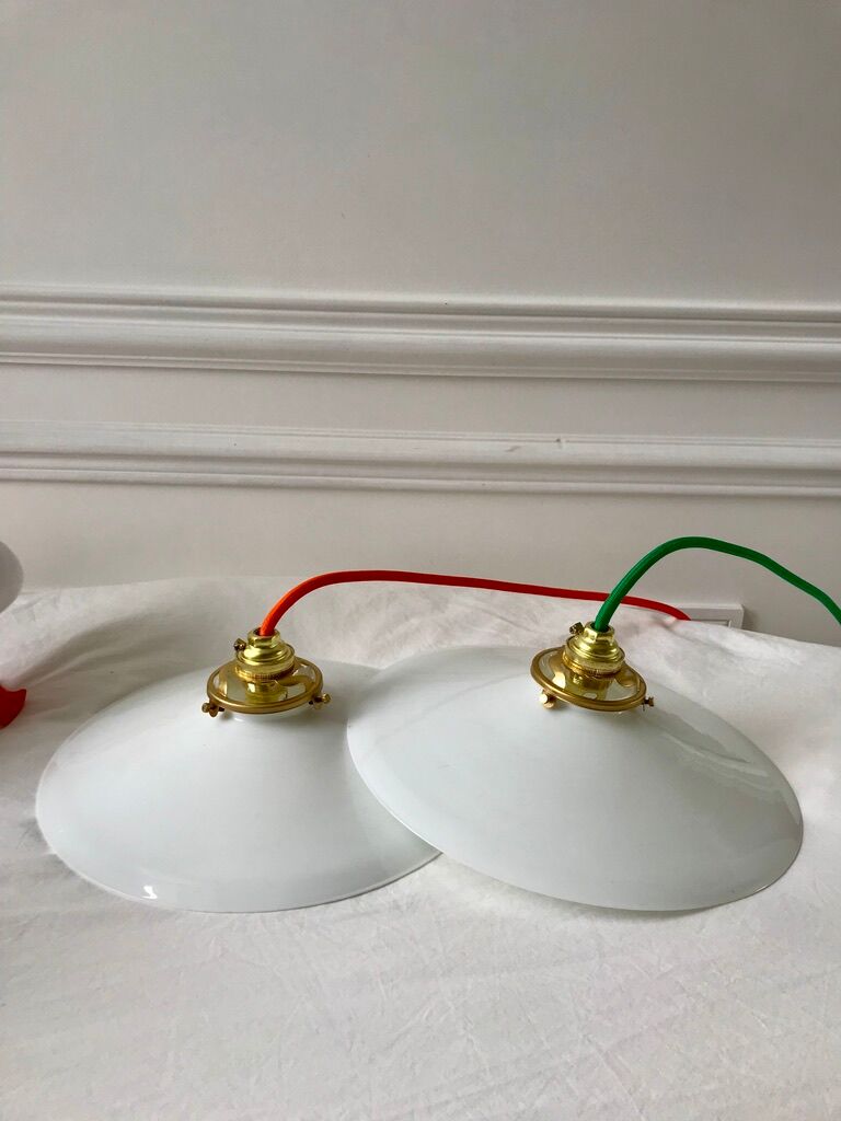 Pair of suspensions in smooth opaline colored thread early twentieth century