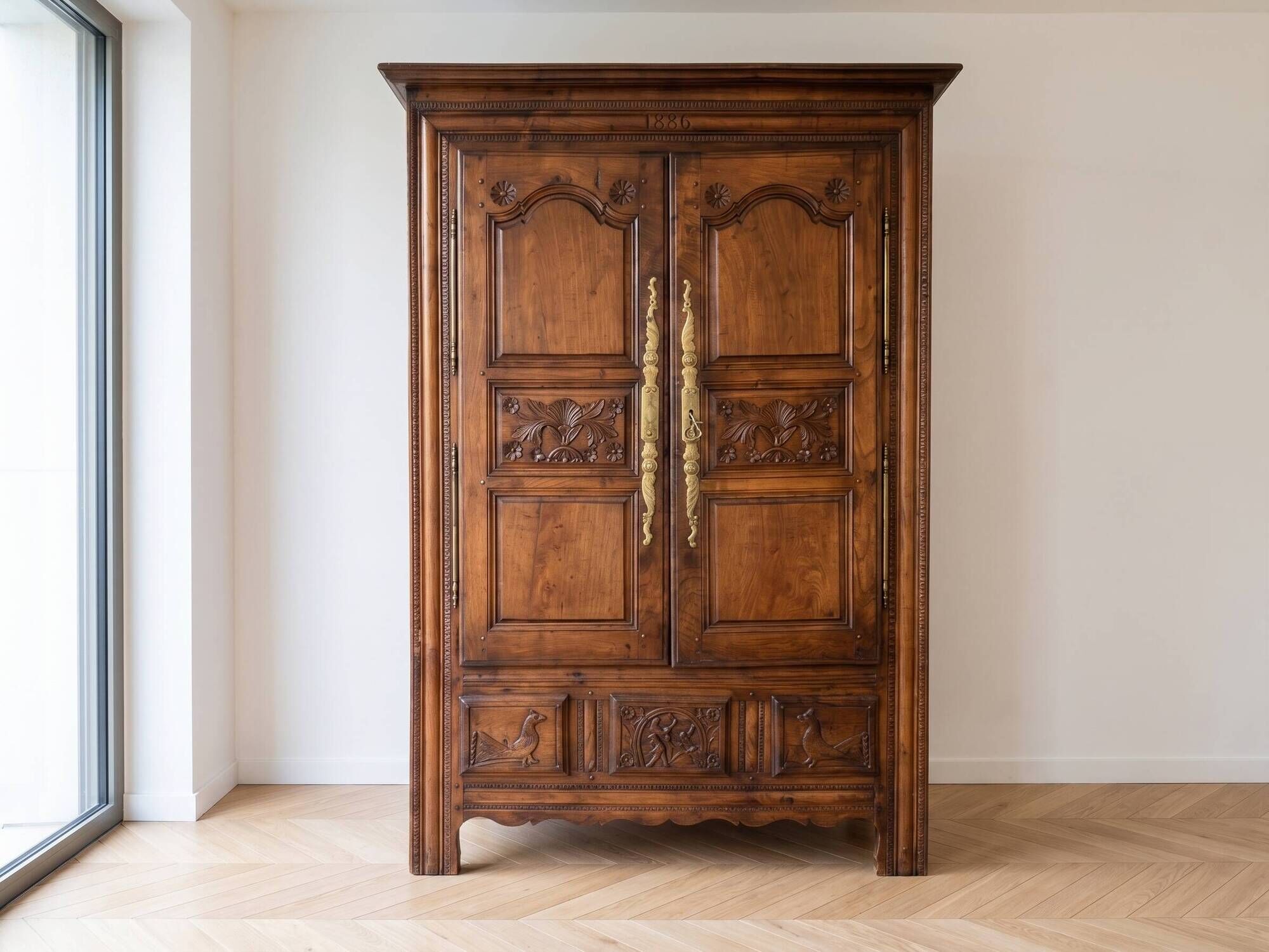 Armoire normande ancienne en bois sculpté 1886