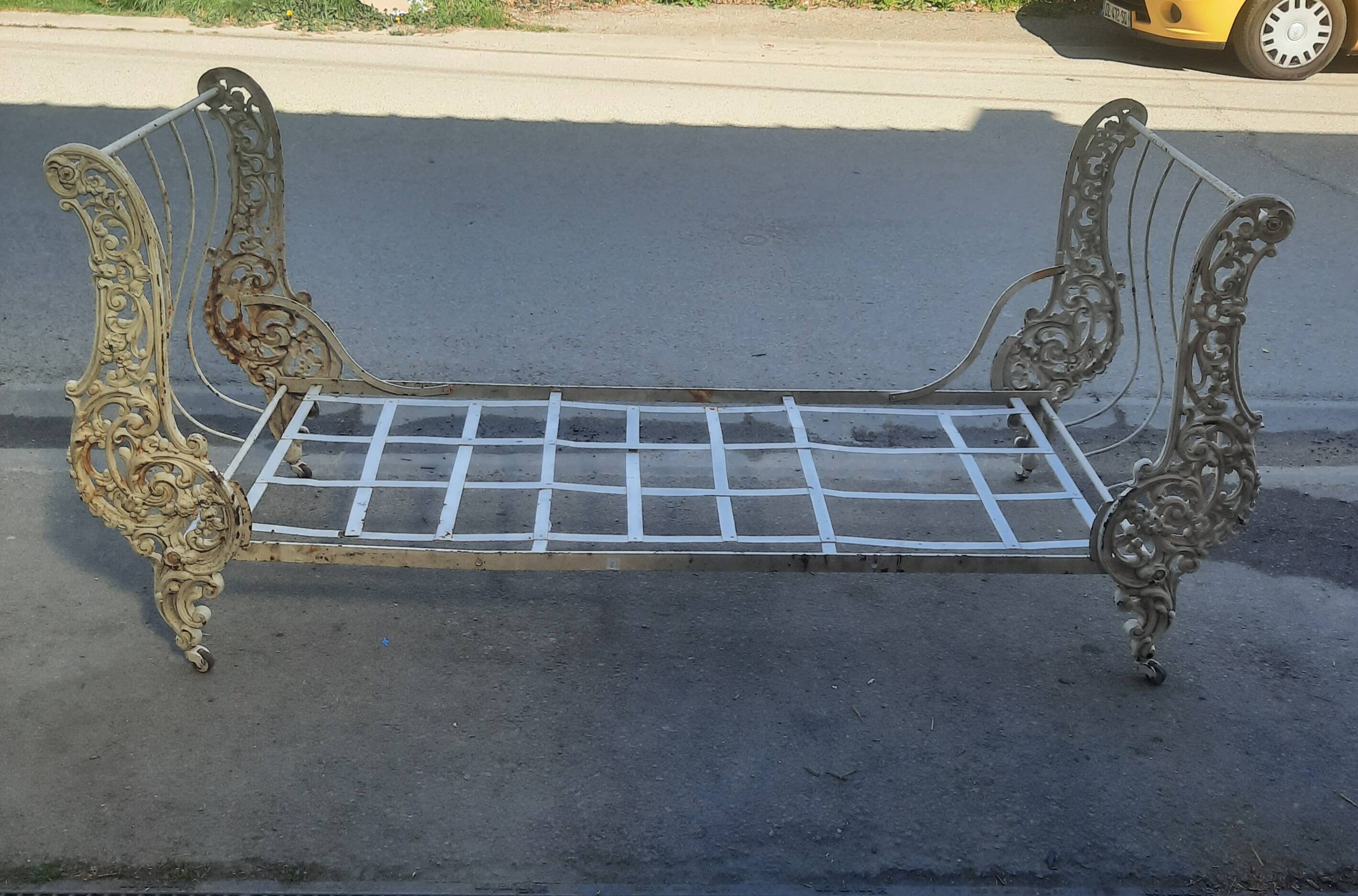 Napoleon IIII folding cast iron bed