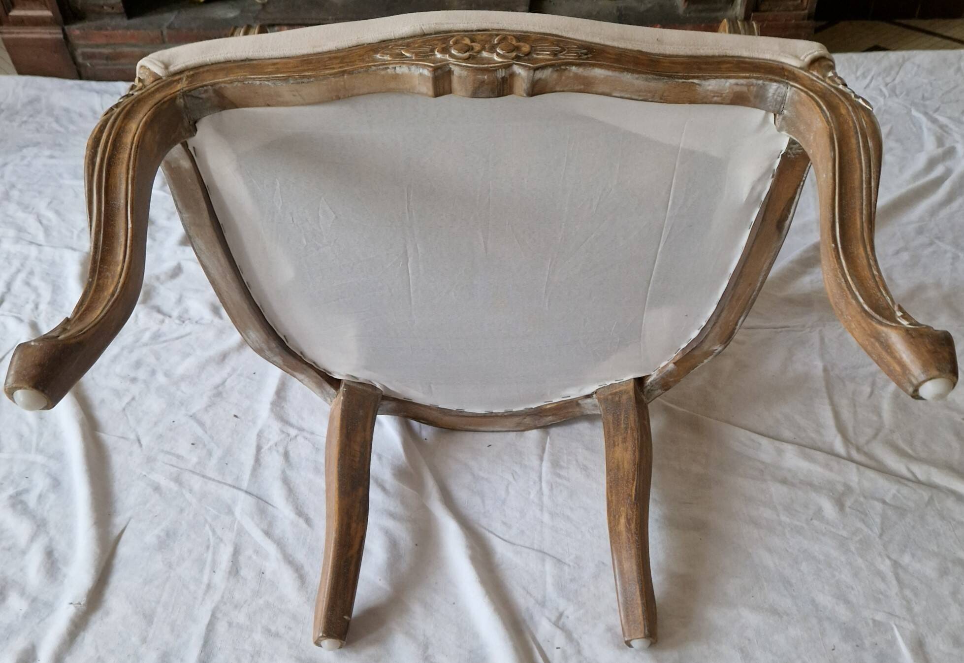 Louis XV cabriolet armchair in carved wood – 19th century – beige fabric