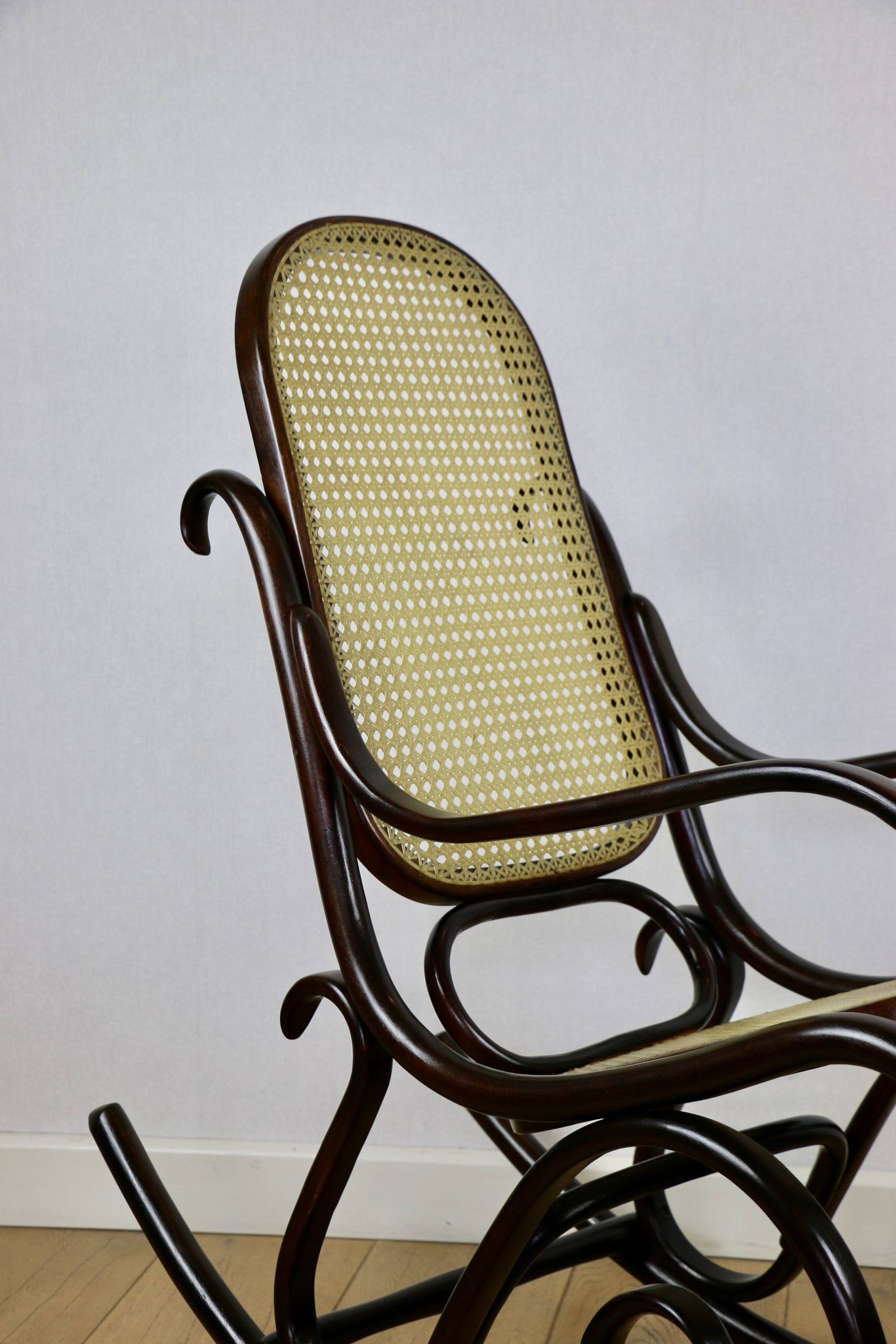 Rocking chair on runners, original brown, 1970s - very good condition