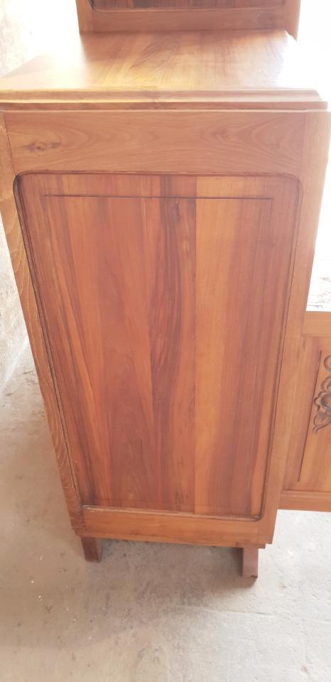 Armoire asymétrique vintage