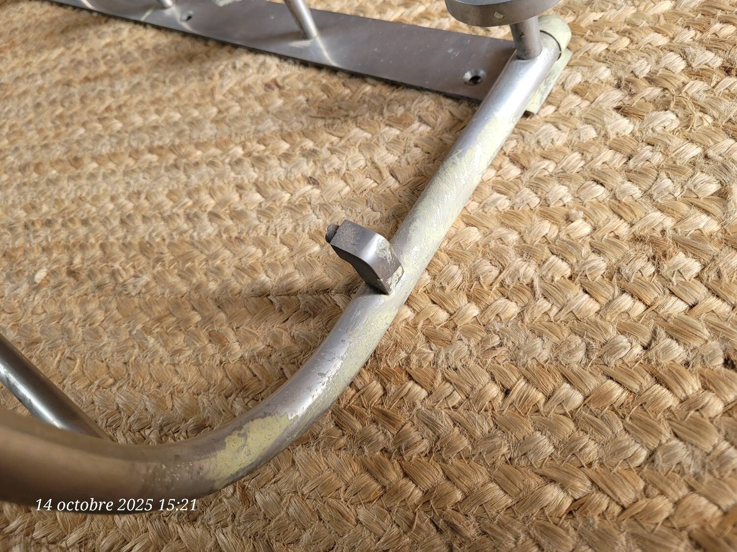 Vintage aluminum coat rack (6 hooks)