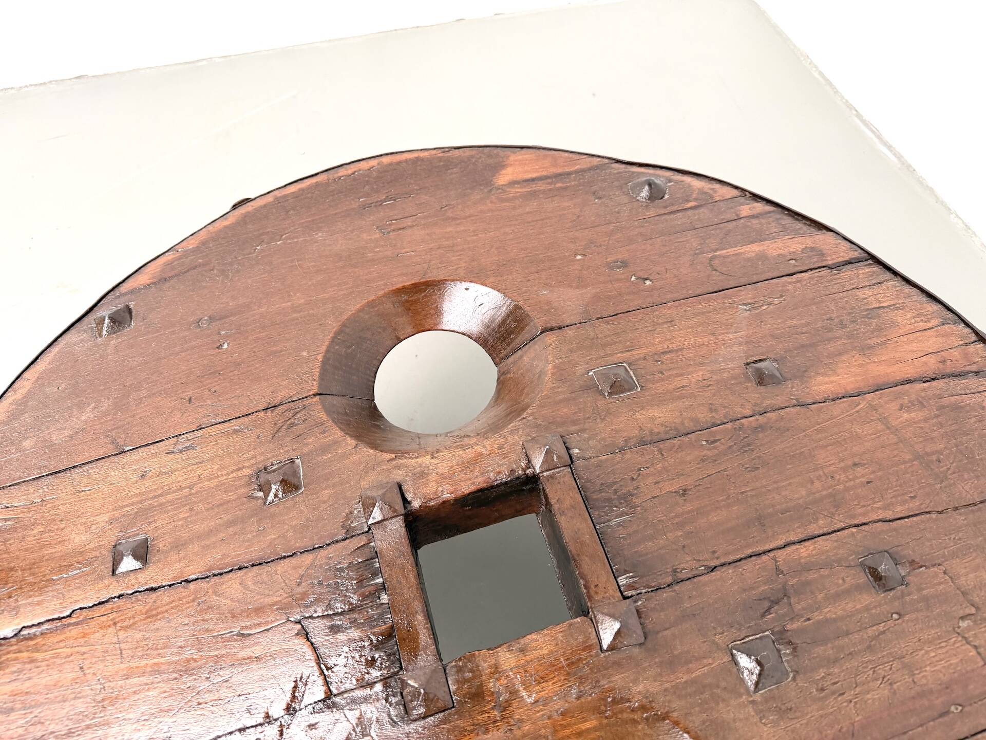 Brutalist Circular Coffee Table in Solid Wood – Brazilian Folk Art