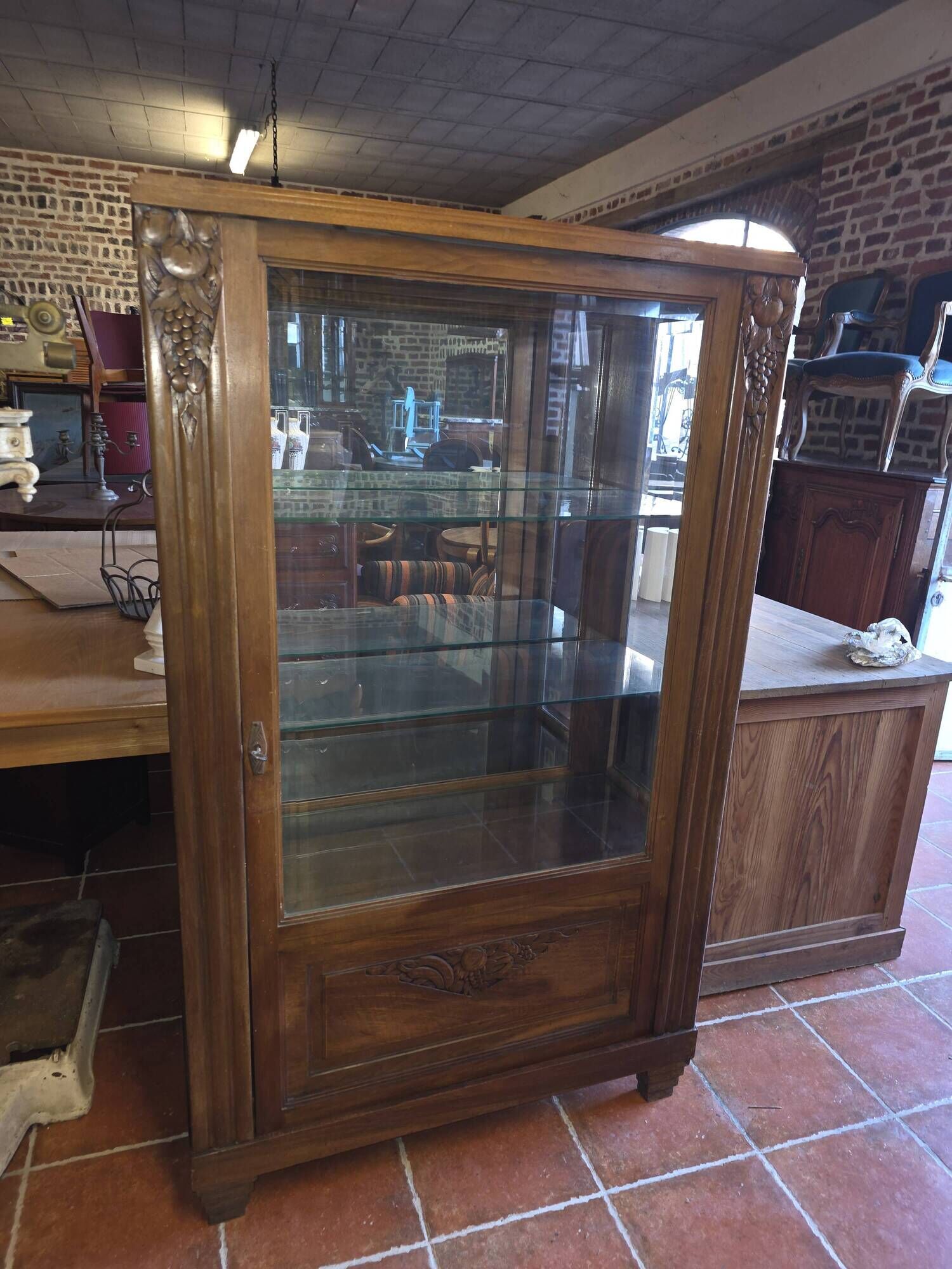 Vitrine art déco en acajou années 1930