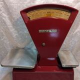 Old Lutrana purple red laqué trade scale