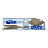 Salad servers