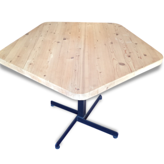 Charlotte Perriand 1968 pentagonal table