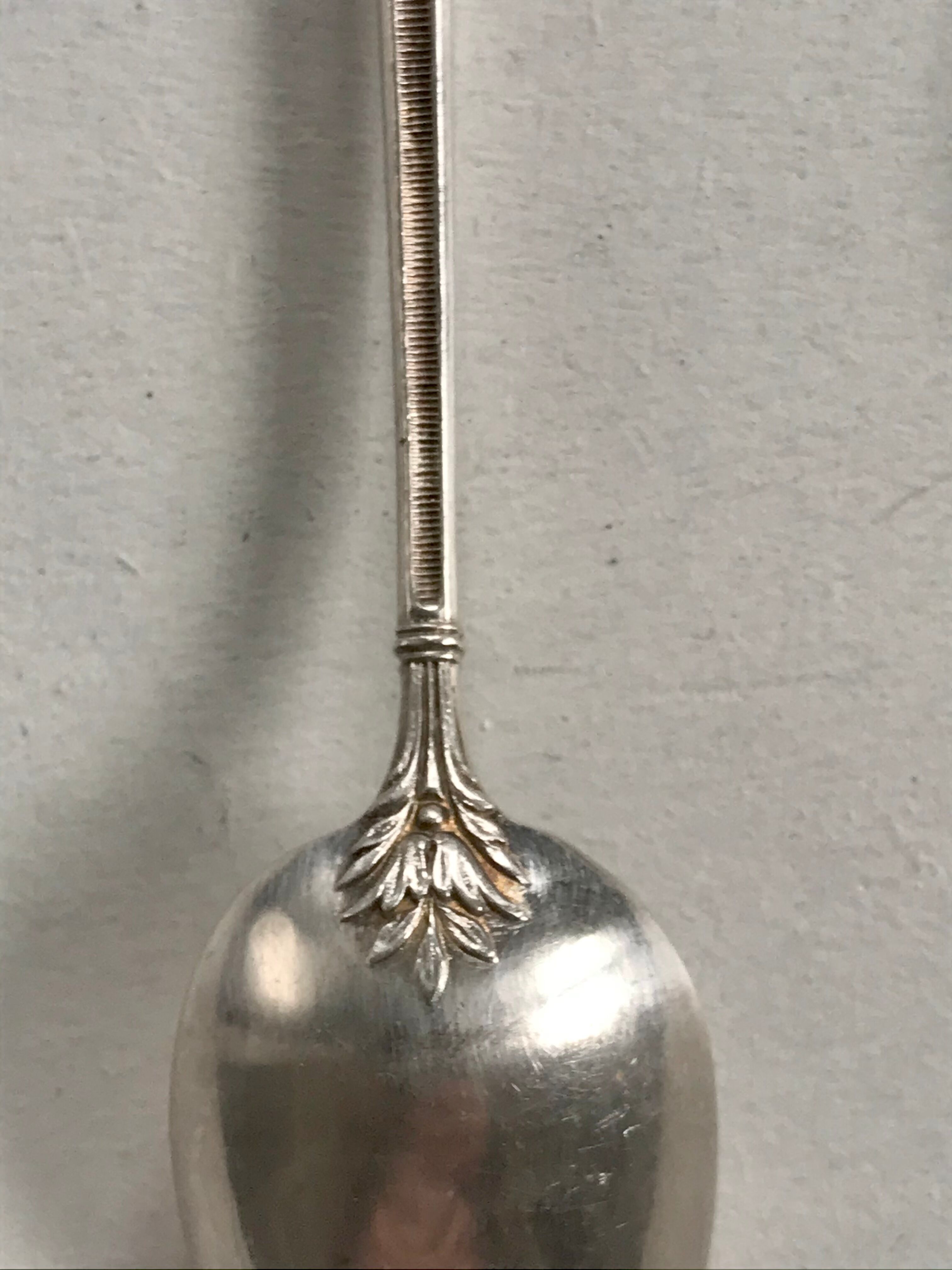 12 teaspoons silver metal