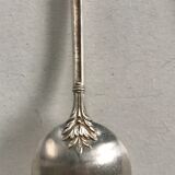 12 teaspoons silver metal