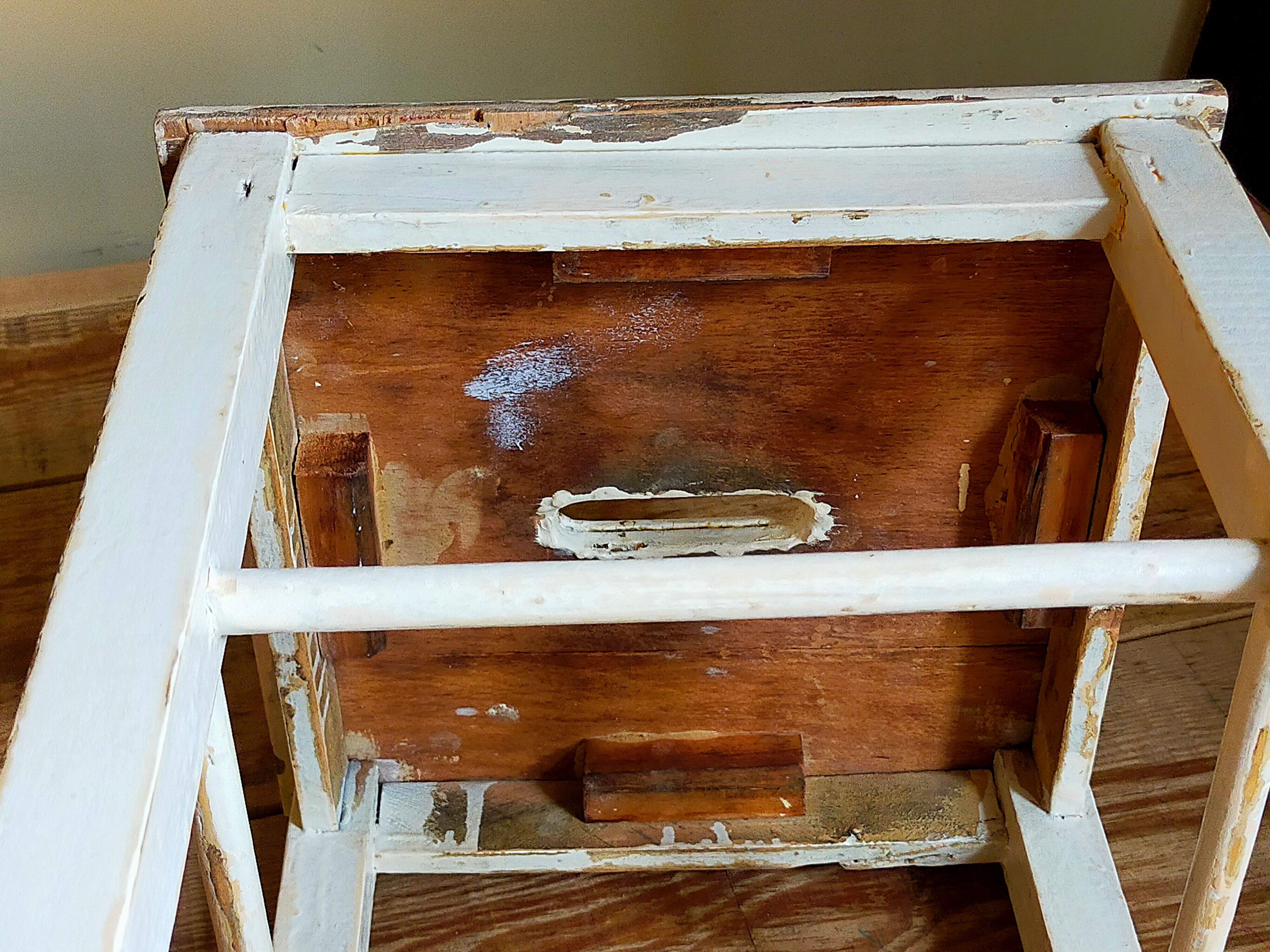 Workshop stool in vintage patinated solid wood