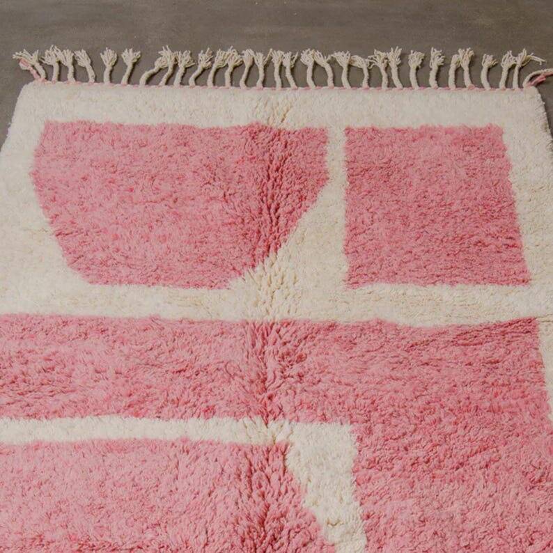 Handmade pink rug for your space, size 150 x 250 cm