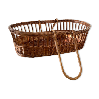 Rattan bassinet