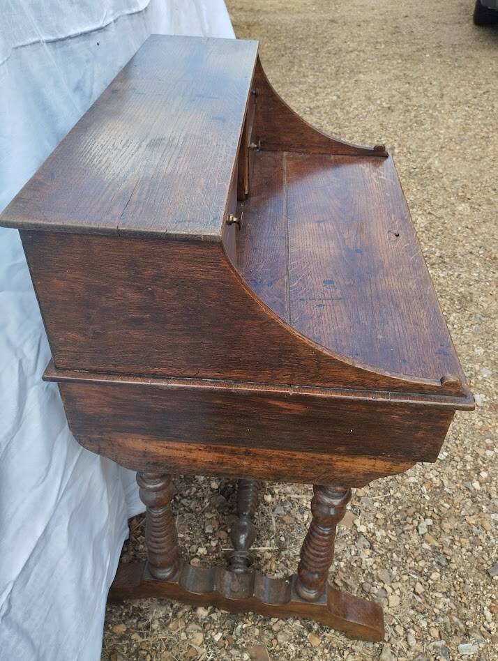 Victorian oak graduated desk – circa 1890-1910.