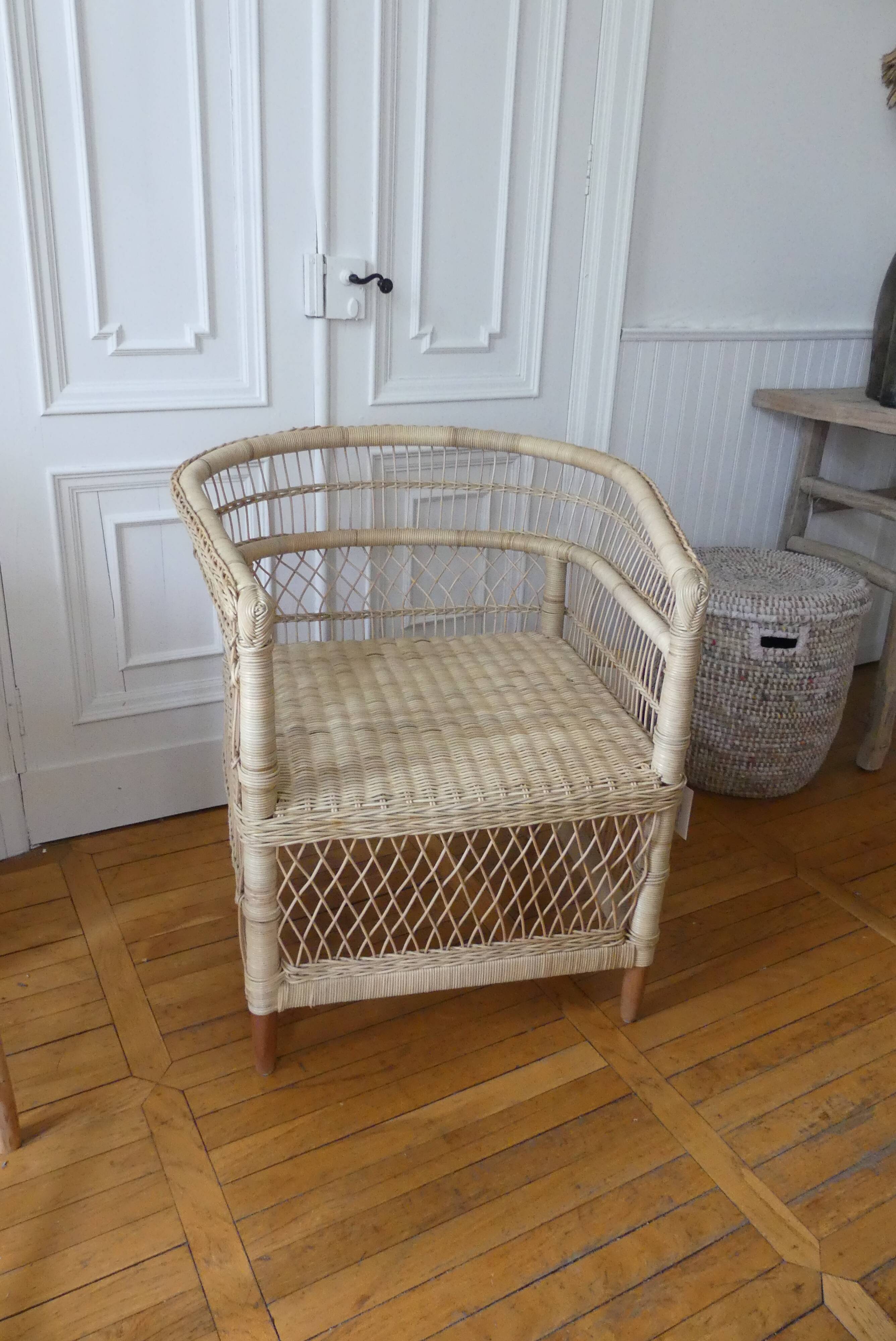 Natural rattan armchair braided
