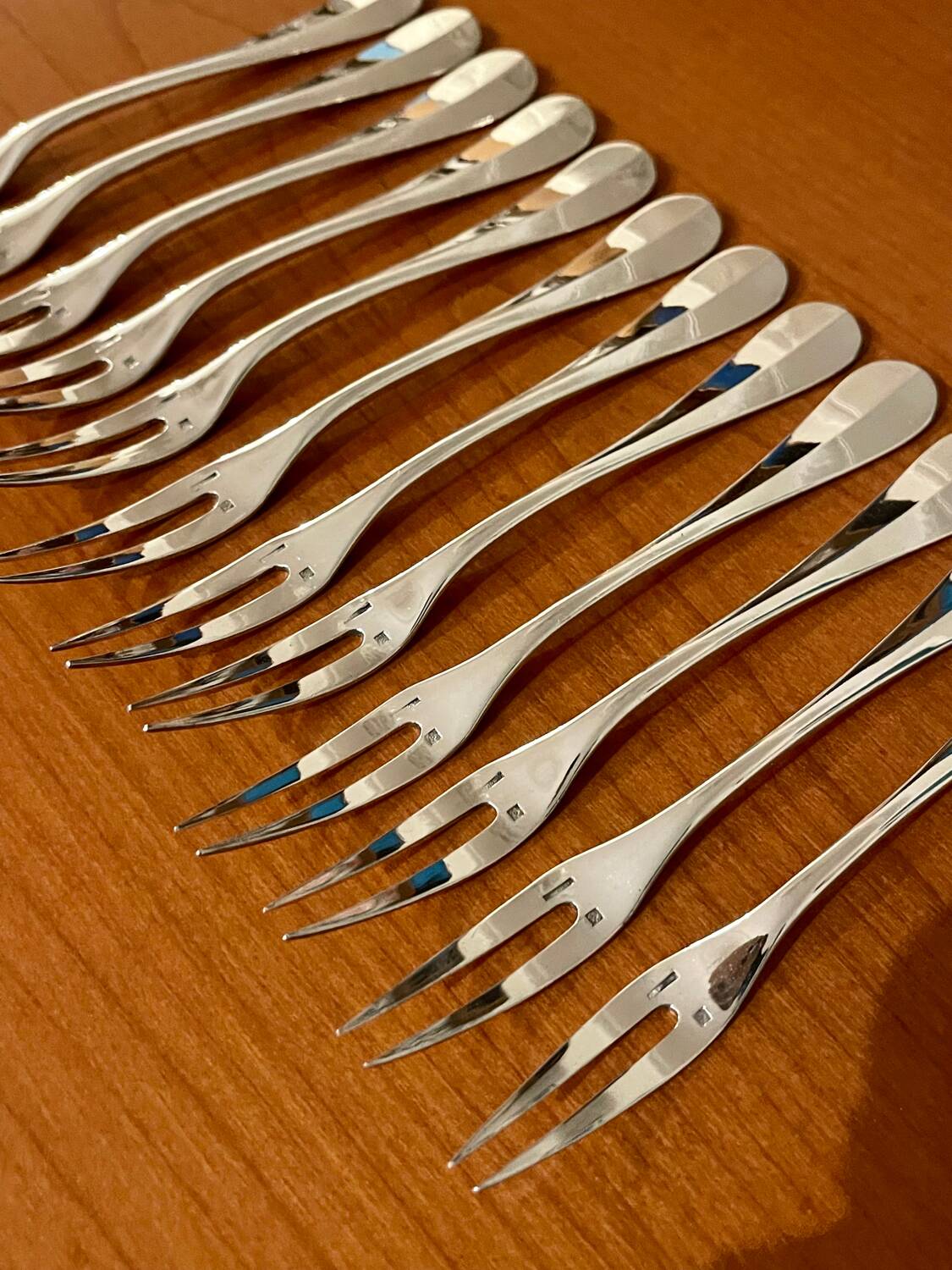 Christofle 12 snail forks, shellfish model Fidelio baguette very good condition