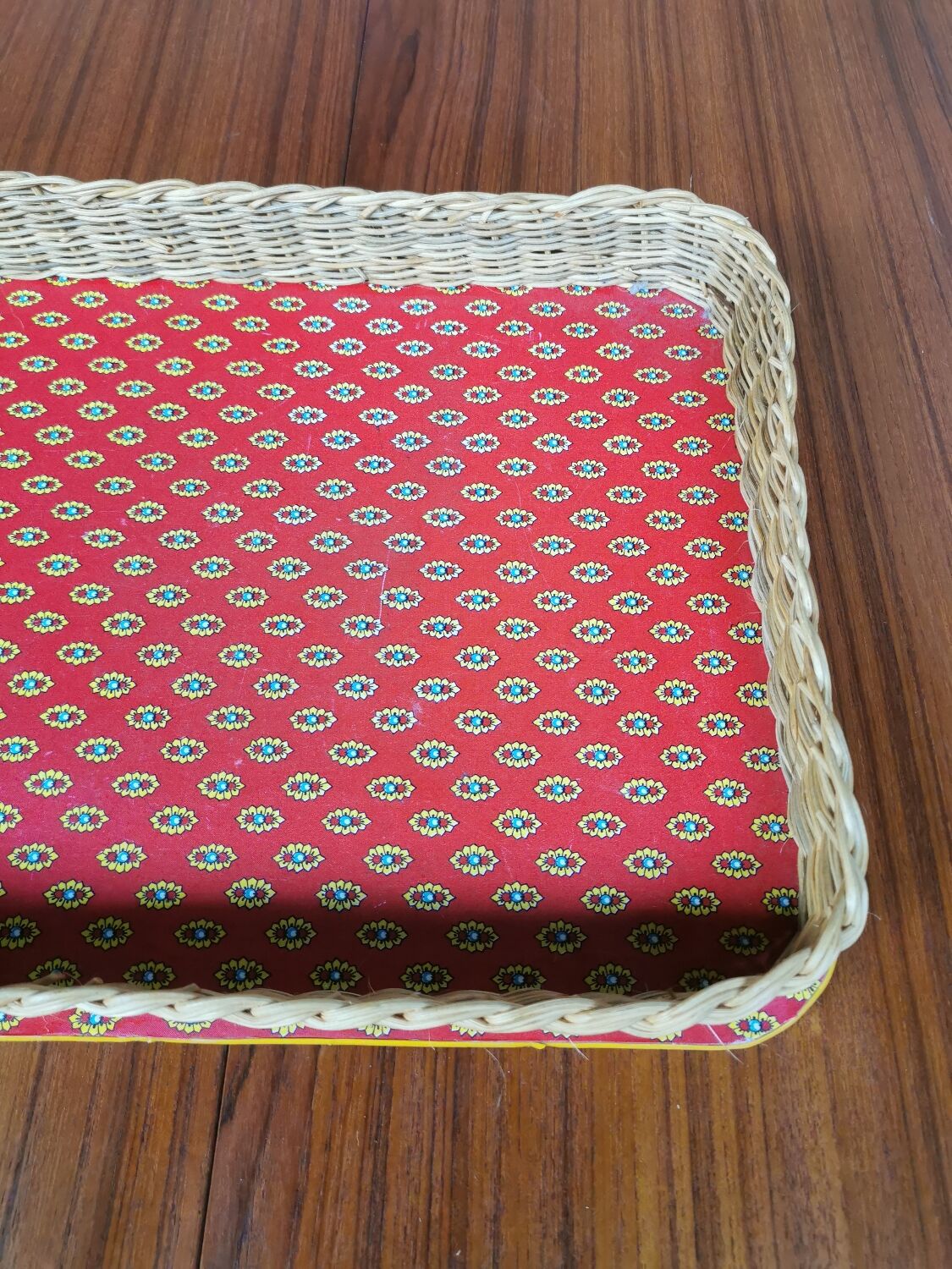 Wicker and wood serving tray