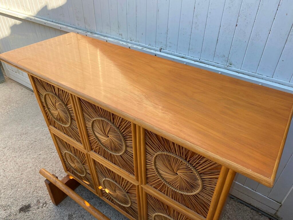 Wooden counter bar and rattan wicker decorations years 50/60