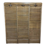 Curtain cabinet