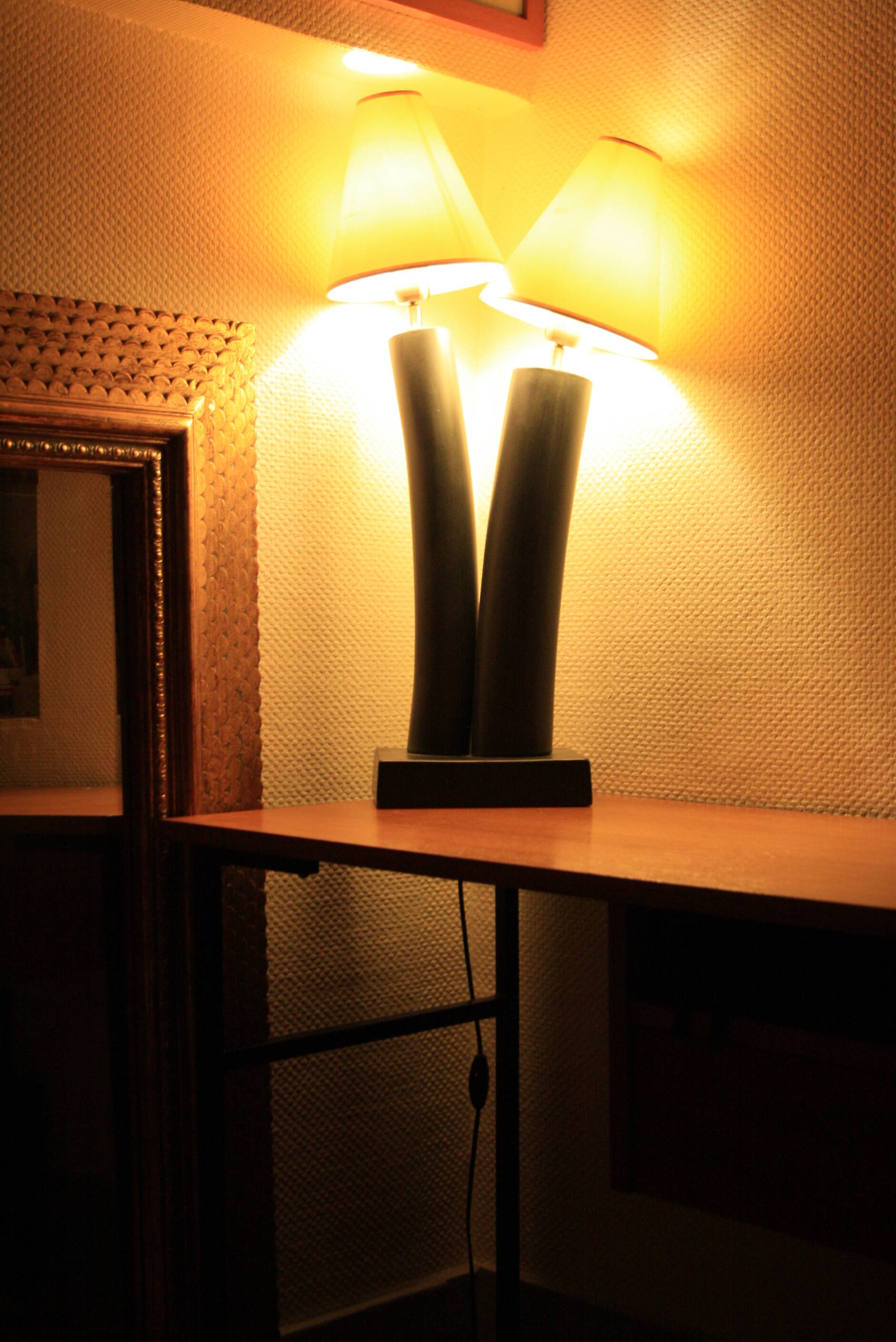 Large 2-light ceramic Drimmer lamp