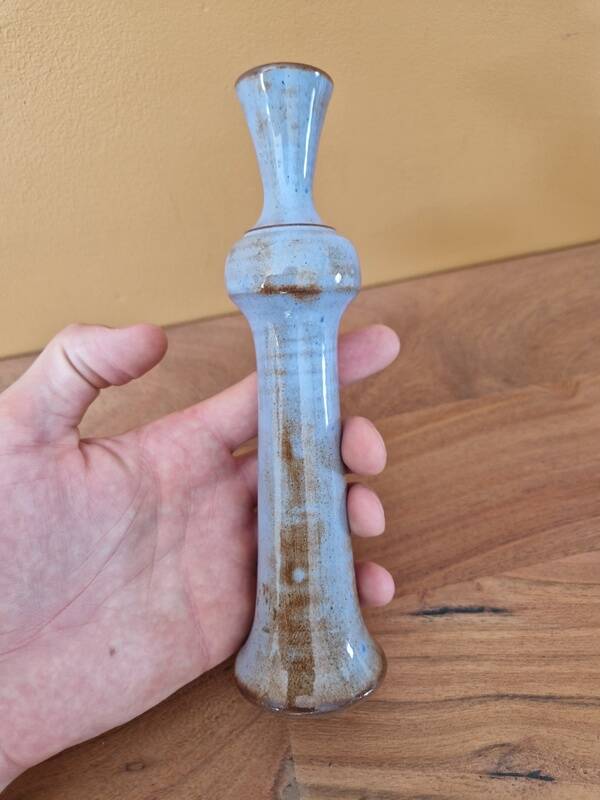 Jean François Descombes (Born in 1940) in Vallauris - Single-flower vase in blue enameled ceramic with reflections