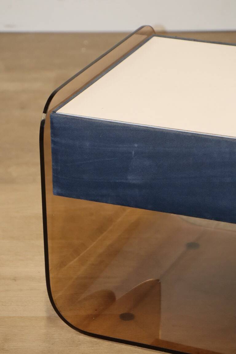 Table de chevet vintage style Michel Dumas en plexiglass, 1970
