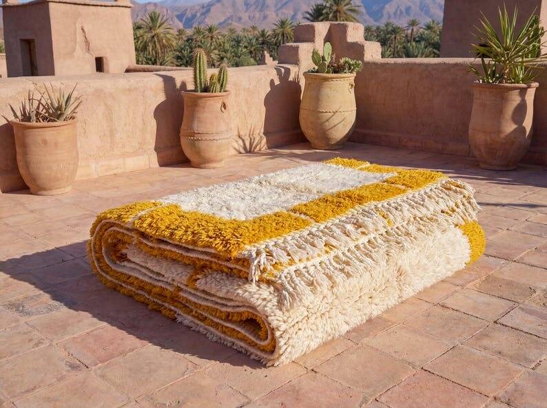 Traditional handmade pure wool Berber rug size 250x250 cm