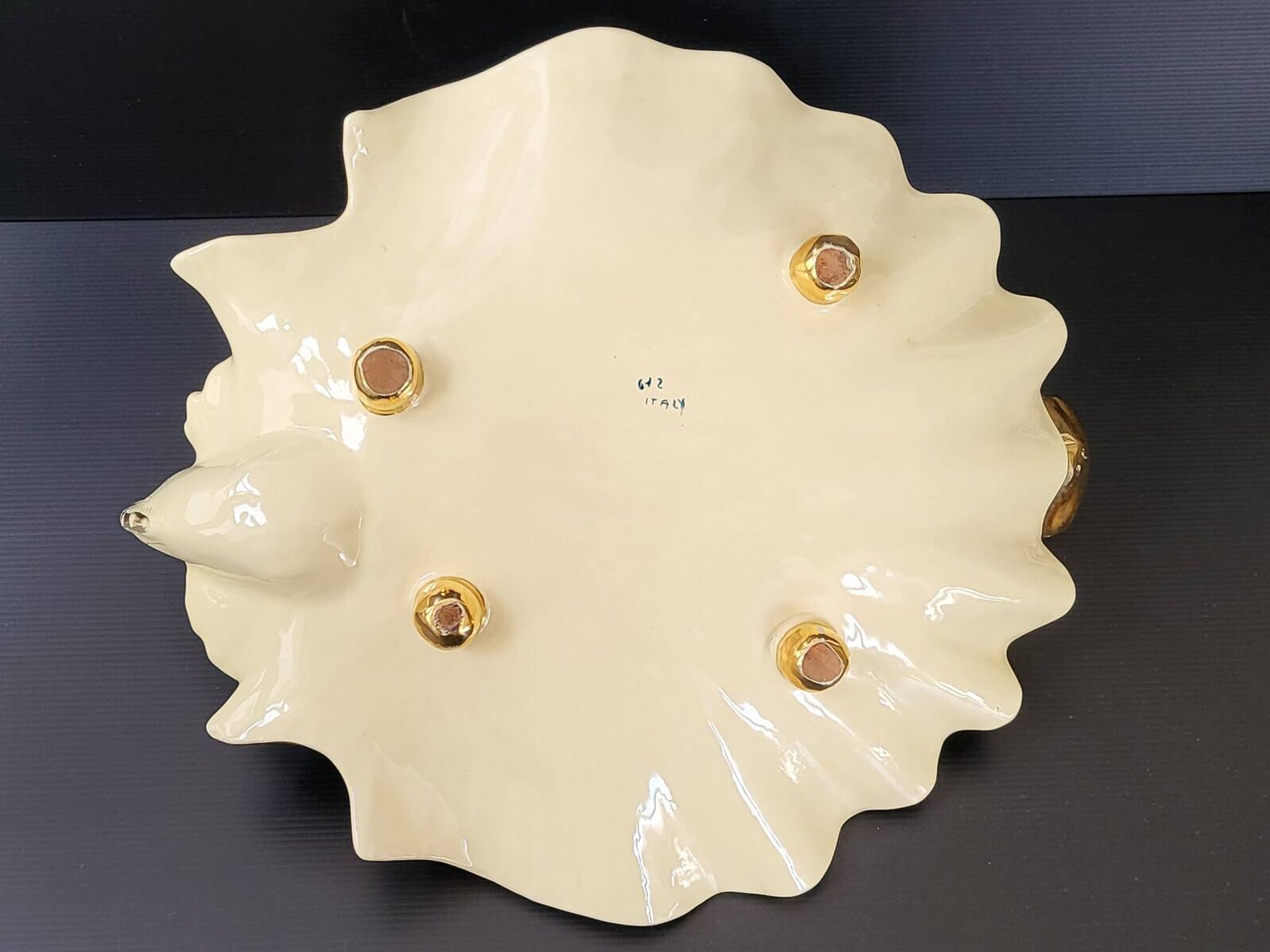 IMPORTANT ITALIAN CERAMIC FRUIT BOWL 1960 FISH UNDER SHELL