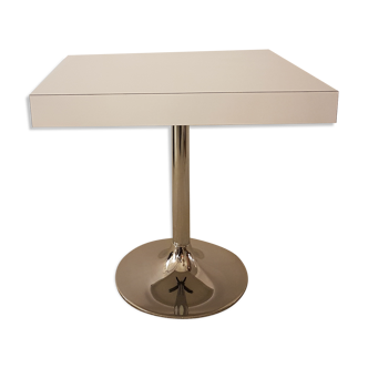 Design dining table
