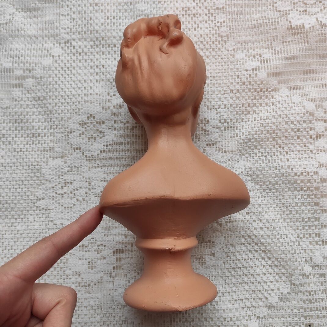 Bust Louise terracotta