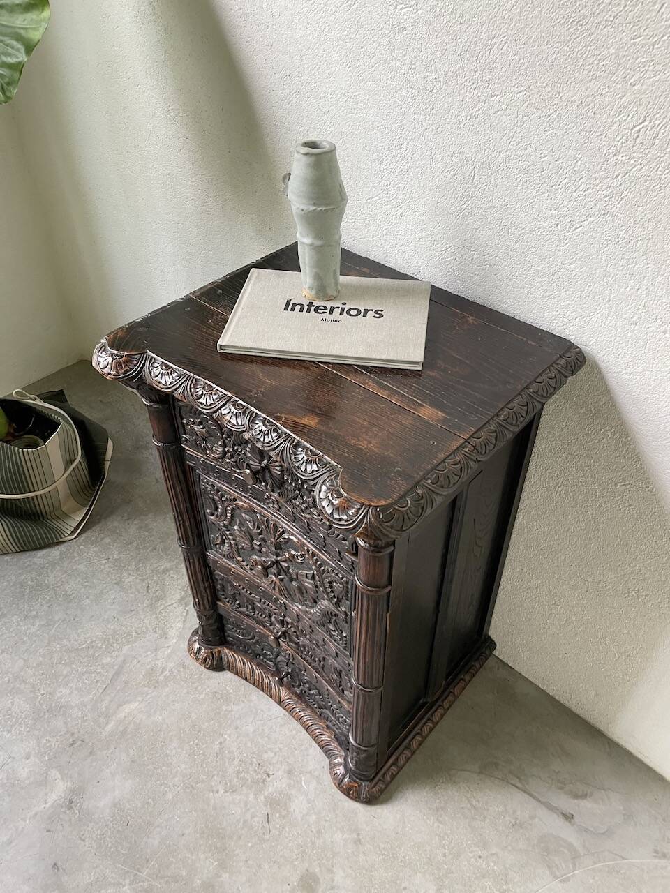 19th century chest of drawers in carved blackened pine