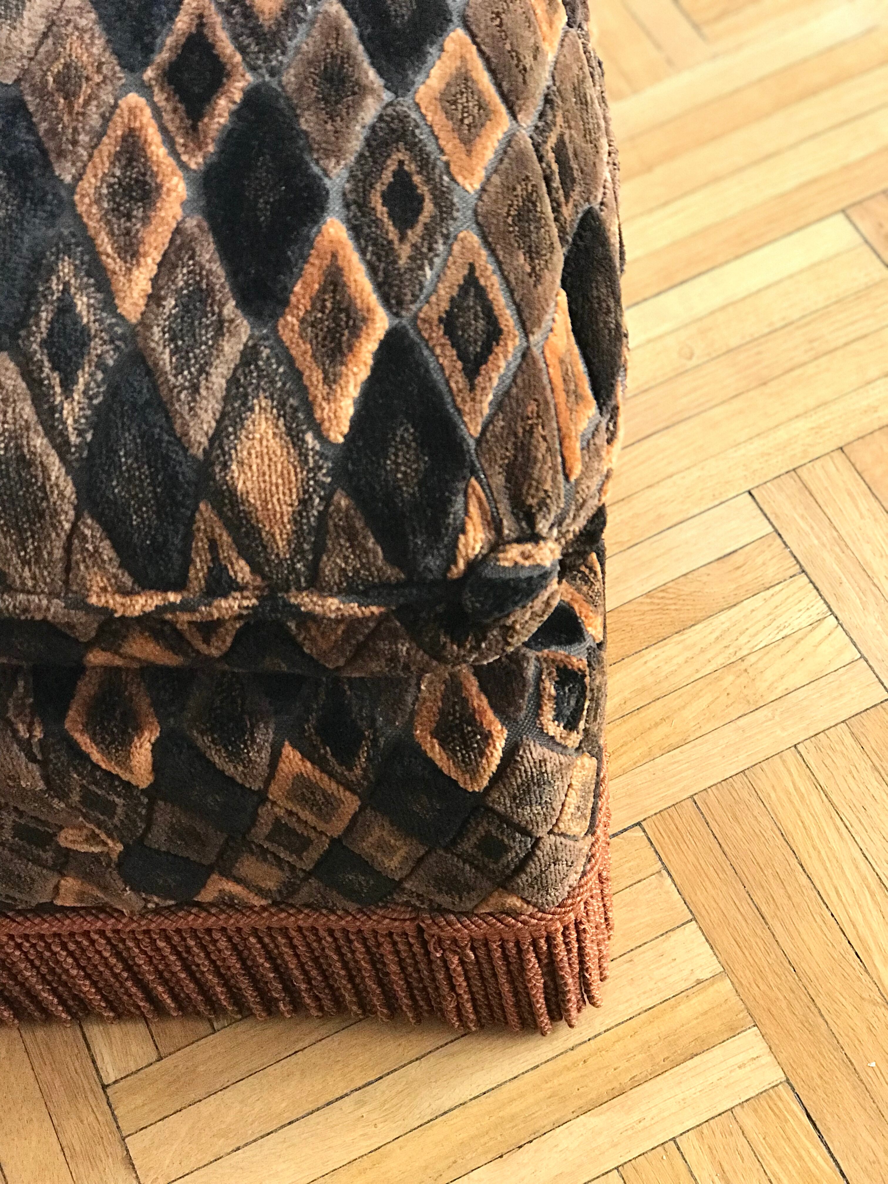 Ottoman footrest in Velvet diamond art deco style