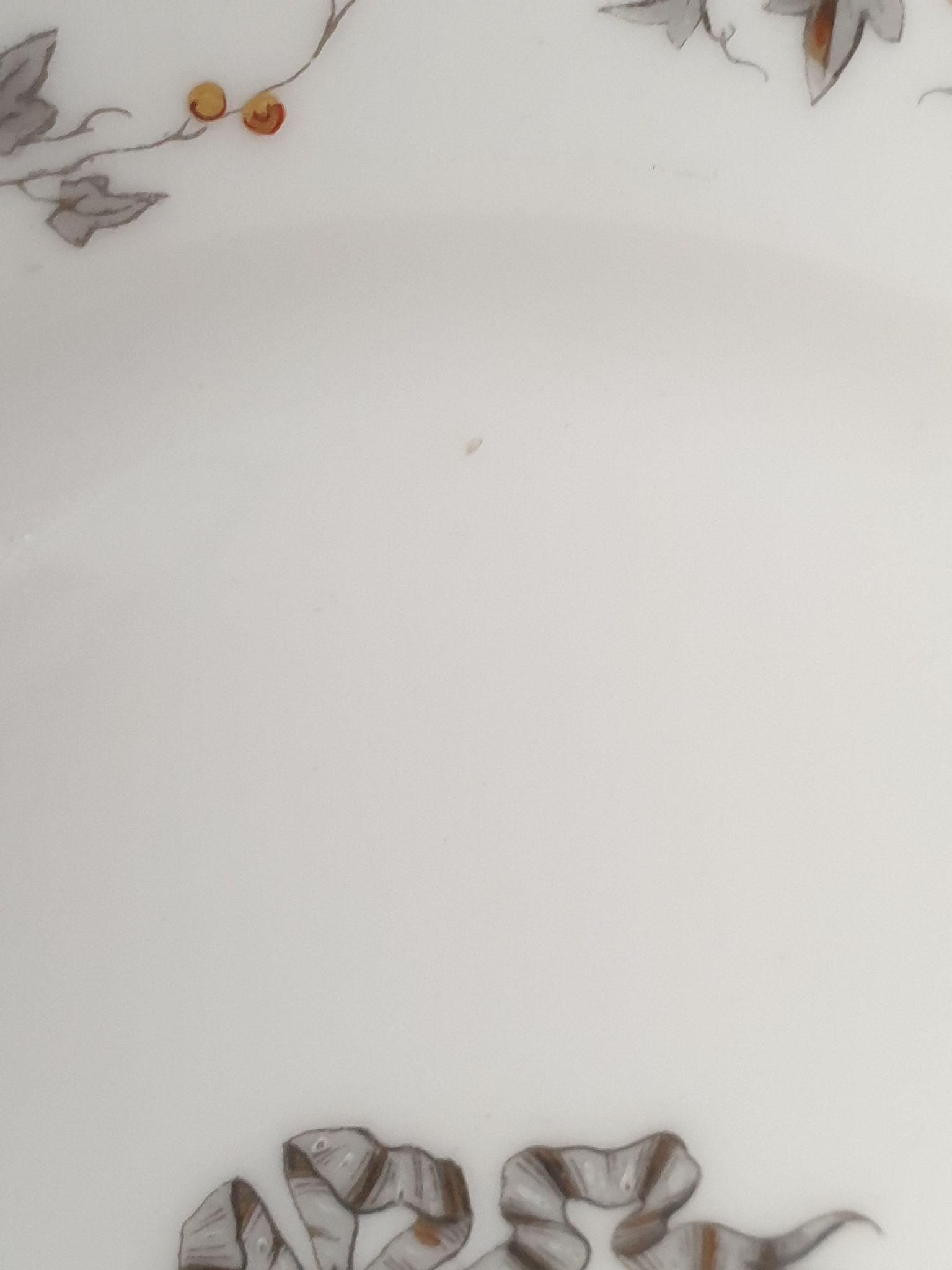 Two antique porcelain plates from Paris The crystal staircase