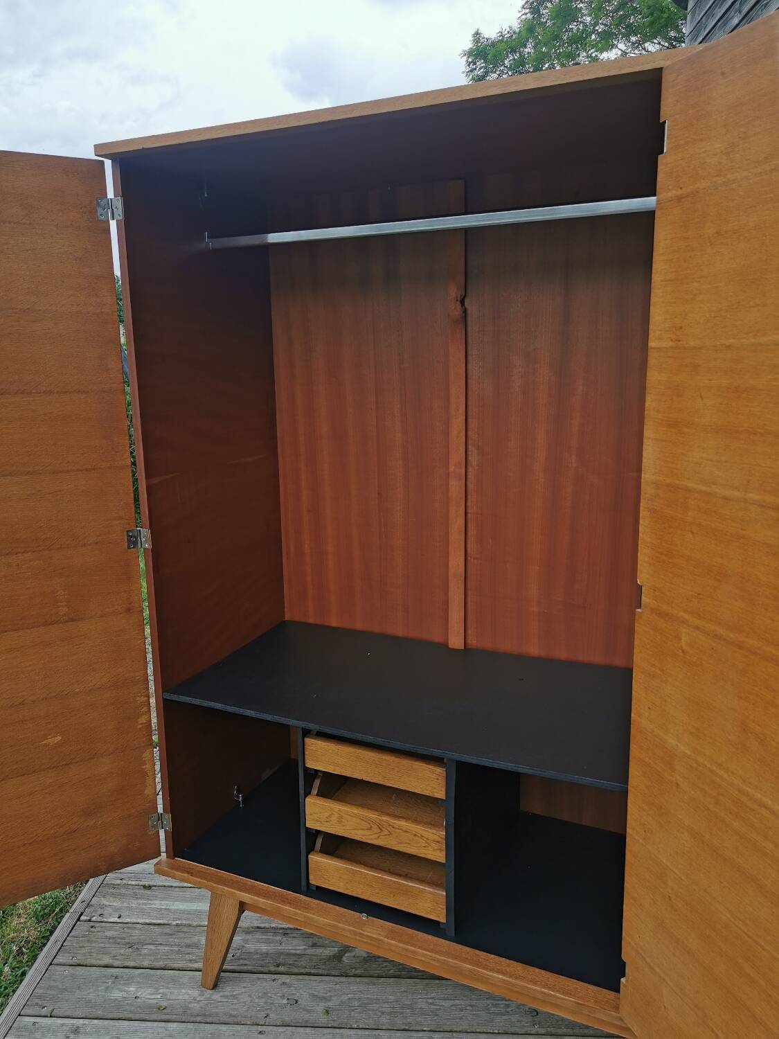 Vintage dressing cabinet