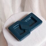 Blue earthenware pocket emptier