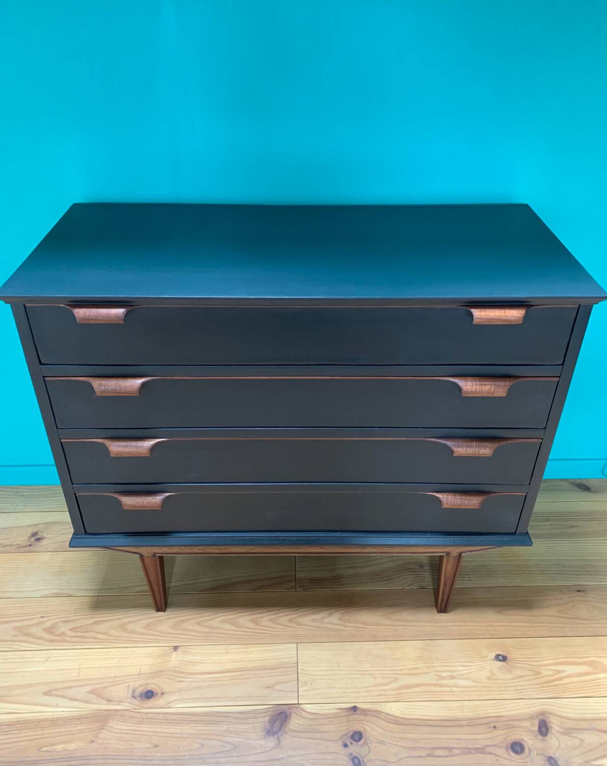 Vintage Scandinavian chest of drawers