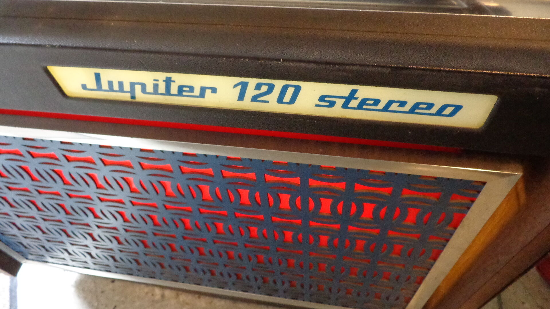 Jupiter Majesty 120 Juke box