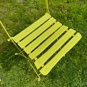 Deux chaises de jardin anciennes pliantes