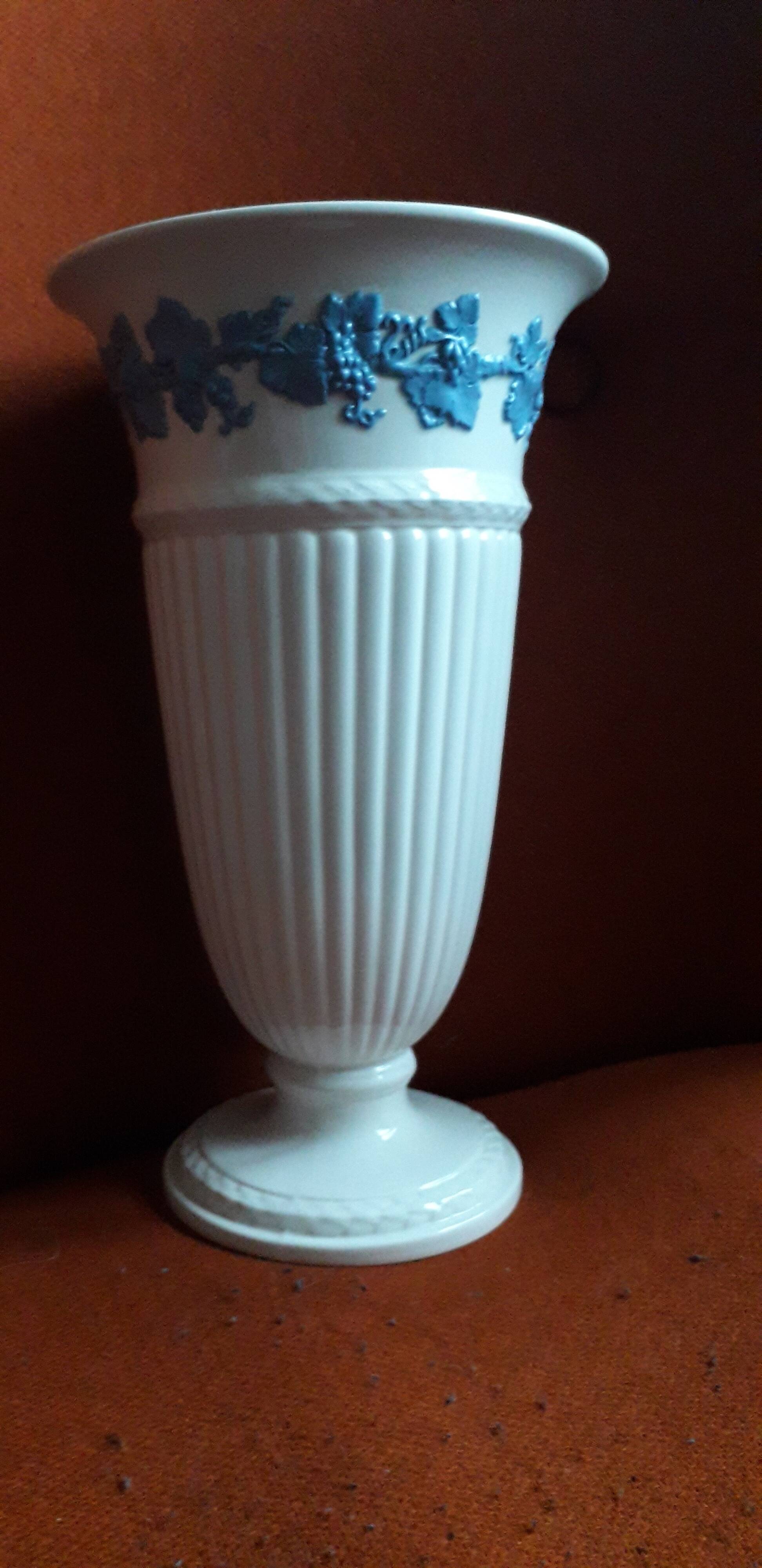Vase vintage anglais en Wedgwood