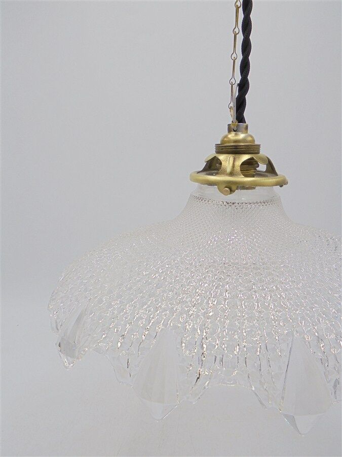 Pendant light in glass