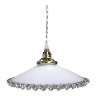 Opaline suspension
