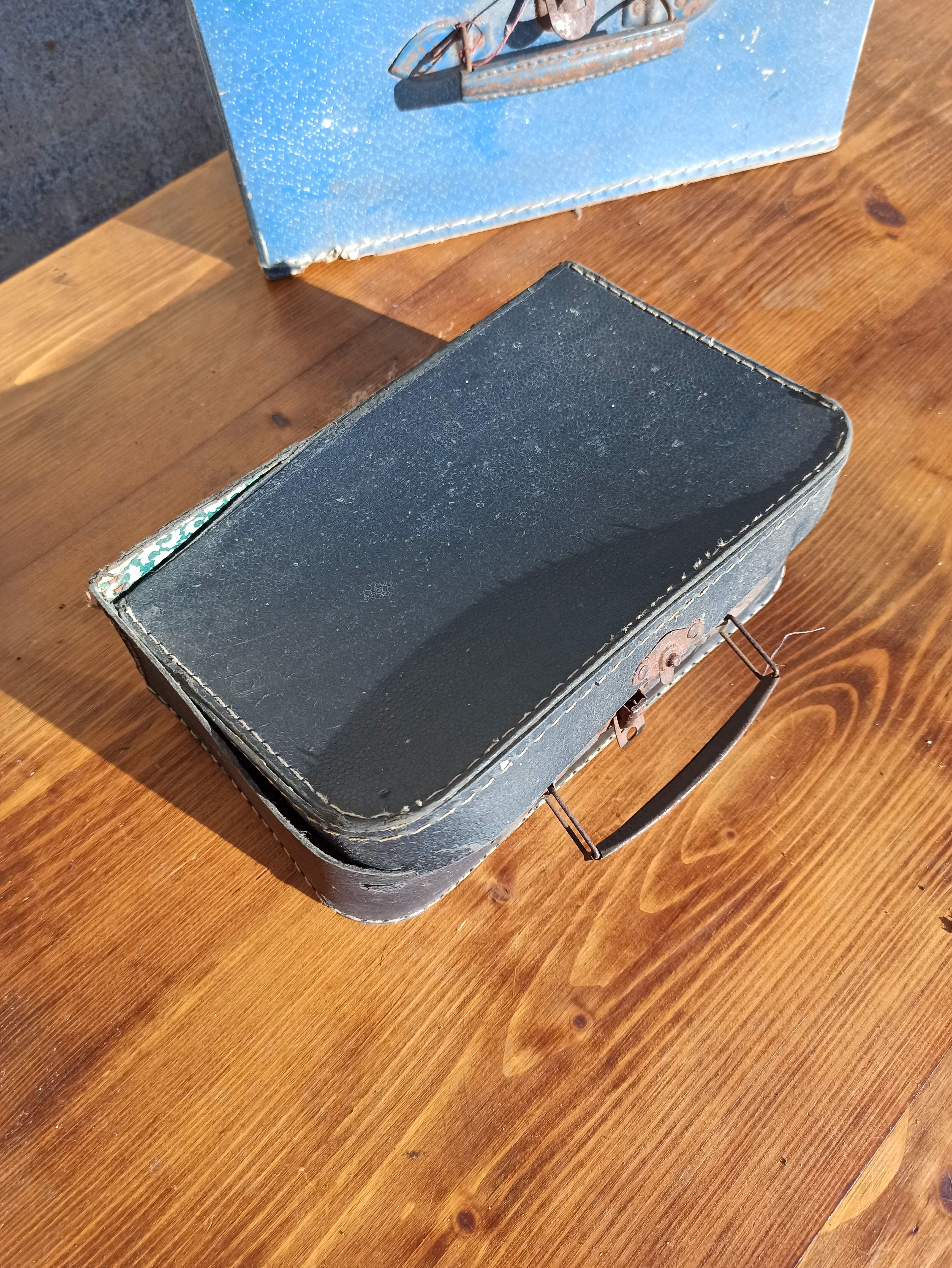 Set of 3 old cardboard suitcases