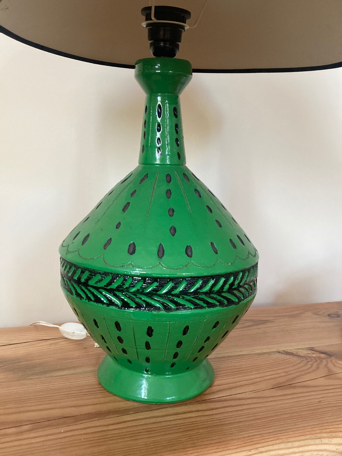 Handcrafted green ceramic lamp