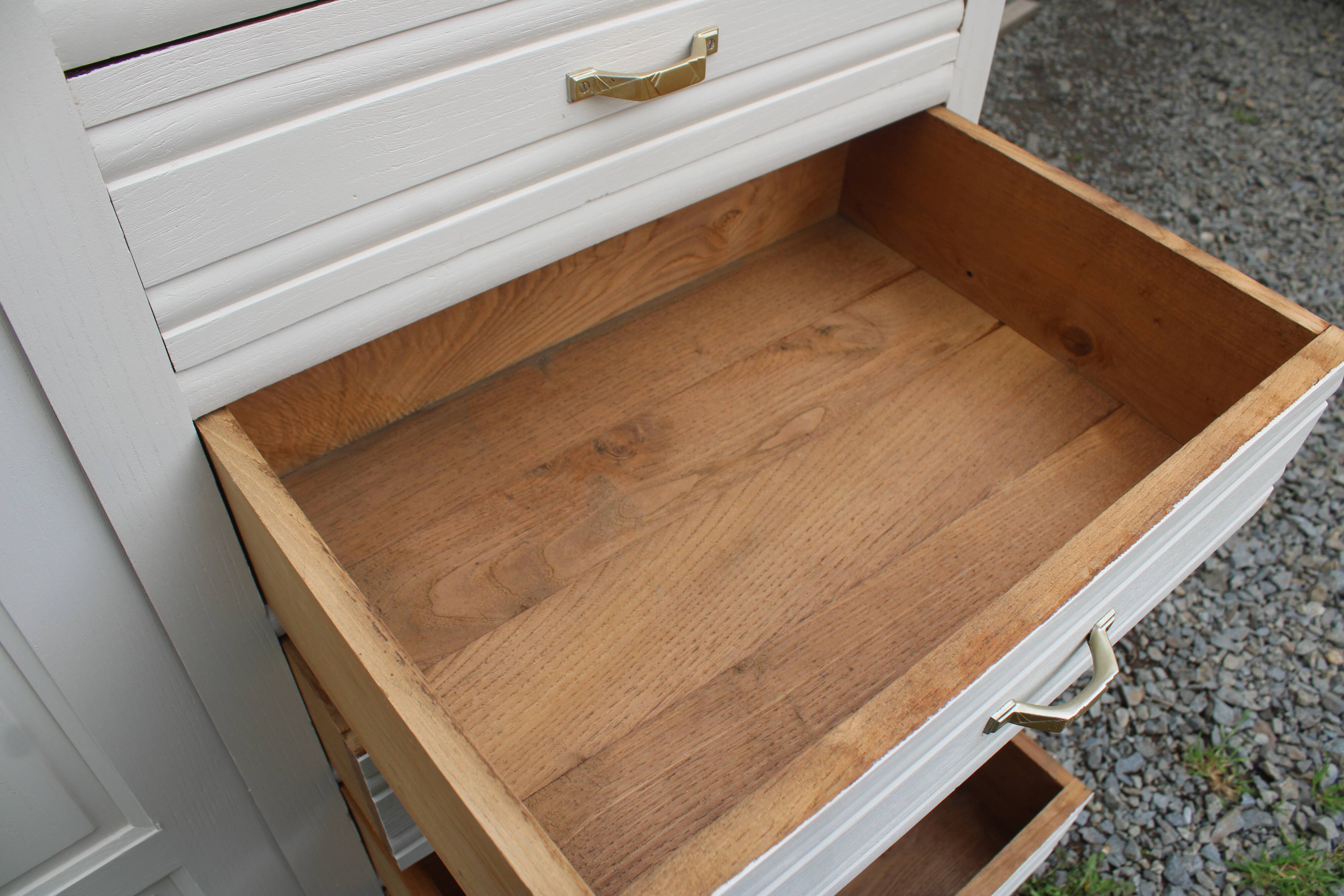 Asymmetrical solid oak wardrobe – Renovated Art Deco style