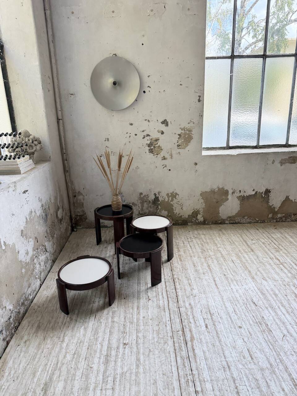 Nido 780 G stackable coffee tables. Frattini for Cassina