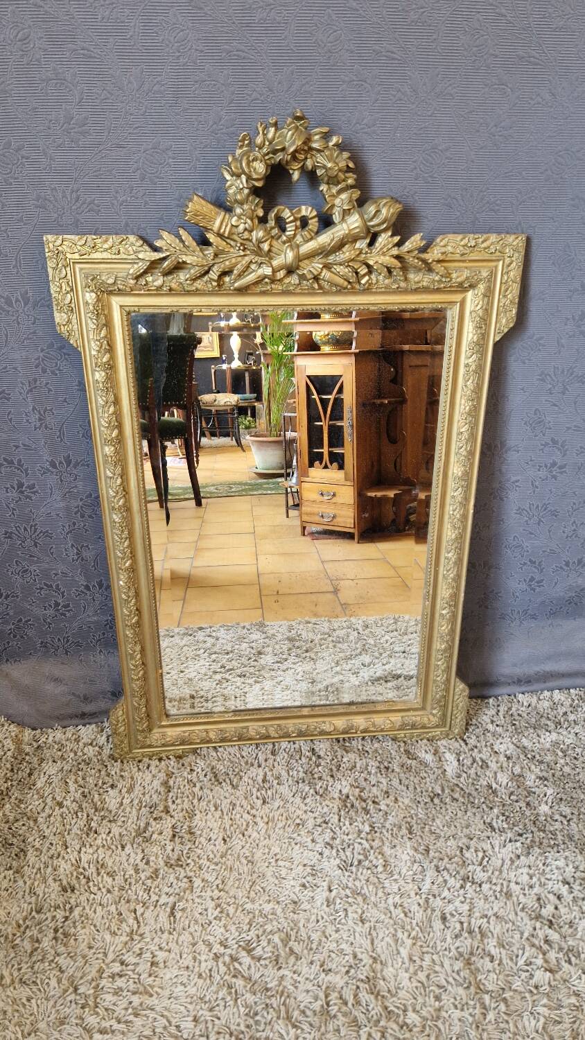 Golden mirror