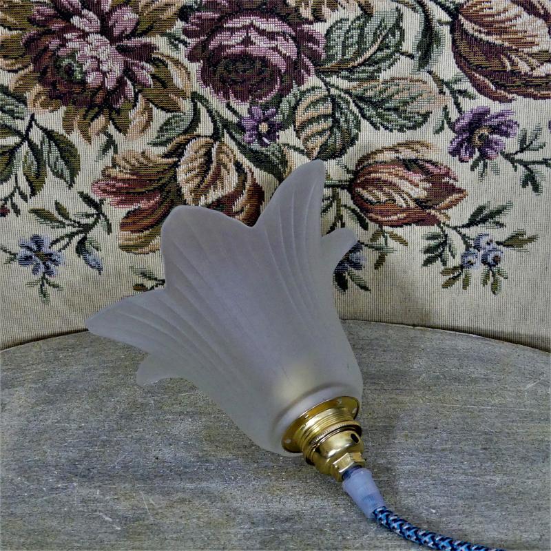 Vintage Walkman - Tulip in glass paste